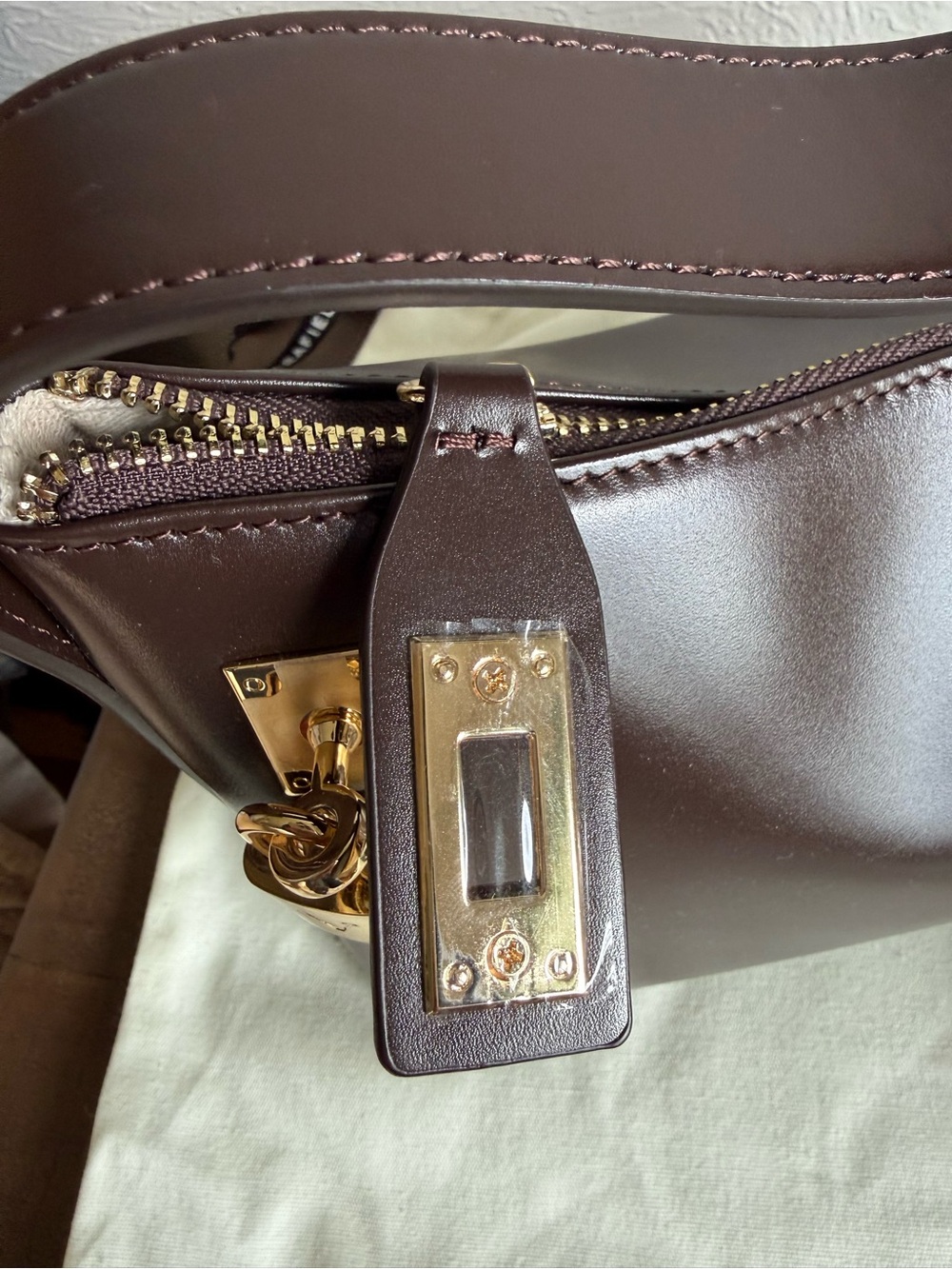 Verafied Gold Chocolate Hobo Bag, smooth leather. With crossbody extension - Picture 2 of 7